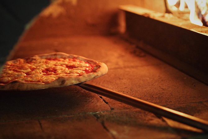 Pizza School, Learn the authentic art of making Pizza - The dough lesson, where Neapolitan style matters