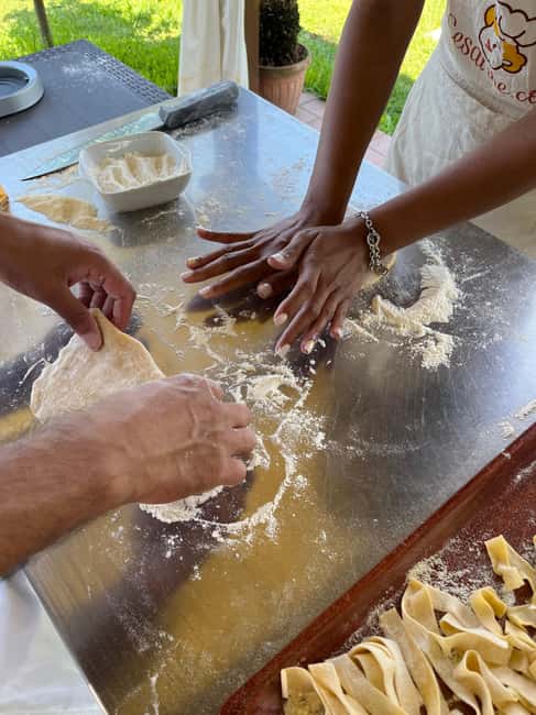 Pompei: Cooking class fresh pasta - In the Pompeii countryside, where the “kitchen” feels like a home
