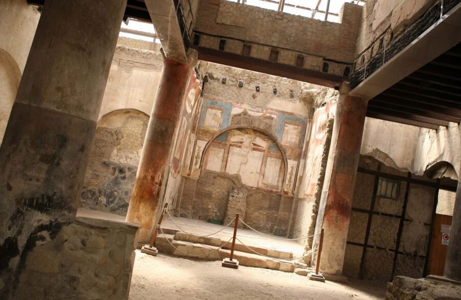 Pompei: Vesuvius and Herculaneum Tour - Stop 1: Vesuvius National Park and the Great Cone time