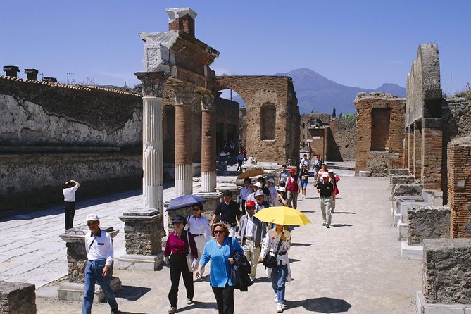 Pompeii 2-hour Private Tour with an Archaeologist-Ticket included - The Basilica portico: a shelter for merchants and movement
