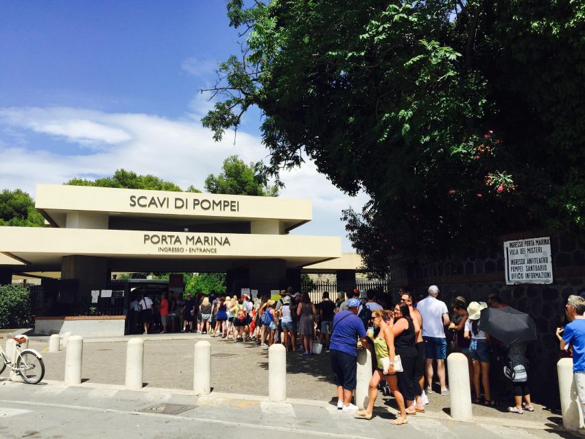 Pompeii 3-Hour Walking Tour - The guide factor: why an archaeologist-style tour usually hits harder