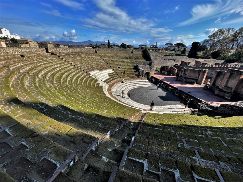 Pompeii and House of Vettii Guided Tour - Skip-The-Line Entry And A Small Group Walk Through Pompeii