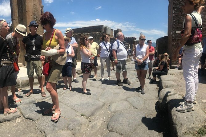Pompeii and Vesuvius Small Group Tour From Naples with Pizza - Contrada Osservatorio and the scenic break before lunch