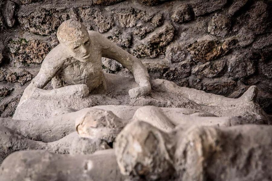 Pompeii: Archeological Tour & Wine Tasting at Mt. Vesuvius - Standouts you should look for in the ruins