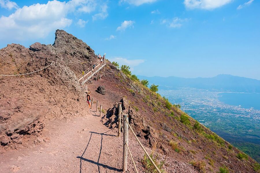 Pompeii: Day Tour of Pompeii and Vesuvius with Bus Transfer - Bus Transfer Up the Volcano Slopes to 1000 Meters