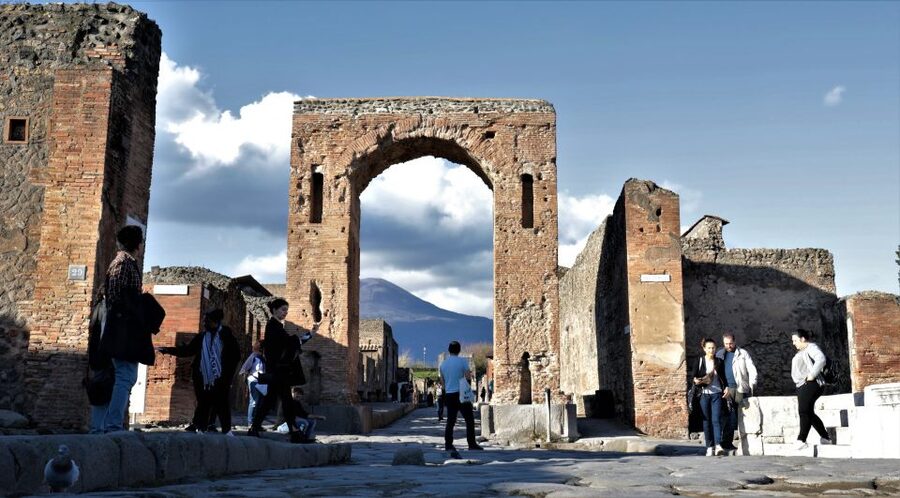 Pompeii: Day Tour of Pompeii and Vesuvius with Bus Transfer - Weather Reality: What Happens If Vesuvius Closes