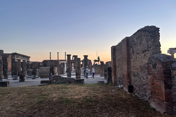 Pompeii from Afternoon to Sunset - Bakery and Homes: What People Did Between Public Spaces
