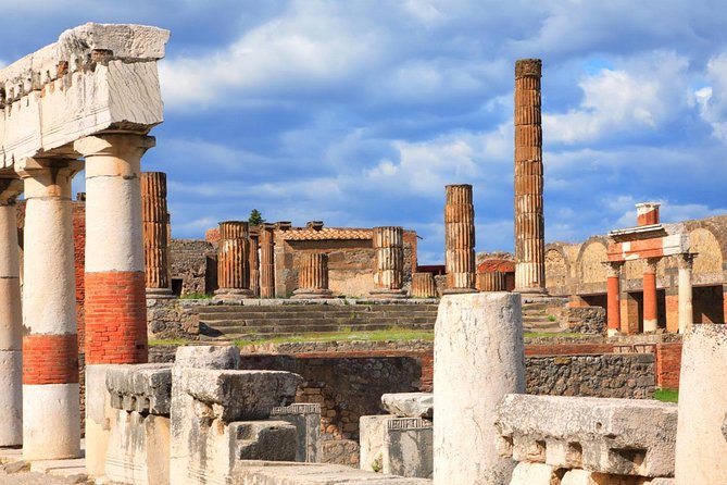 Pompeii Guided Group Tour with Entry Ticket and Archaeologist - Photos, pacing, and comfortable shoes