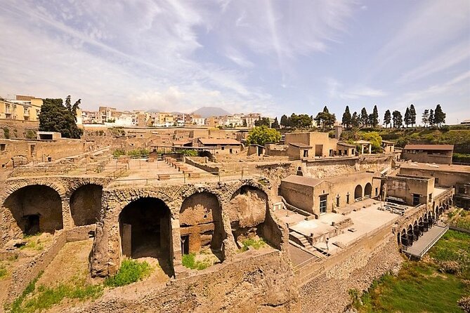 Pompeii: Guided Small Group Tour Max 6 People with Private Option - The Mt Vesuvius View, and Why It Matters for the Story