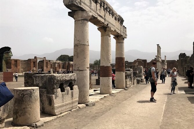 Pompeii: Guided Small Group Tour Max 6 People with Private Option - Price and Value: What You Are Really Paying For