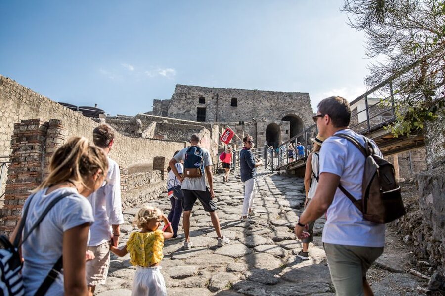 Pompeii: Guided Tour and Skip-the-Line Ticket - Priority access to Porta Marina: the big advantage