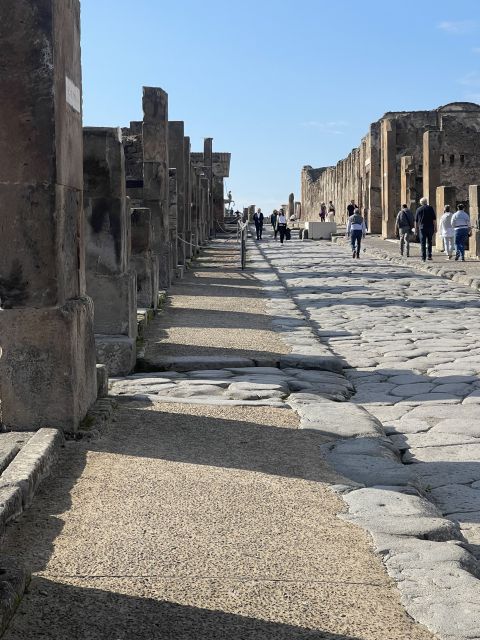 Pompeii: Guided Tour & Skip the Line Ticket - Key things to know before you go