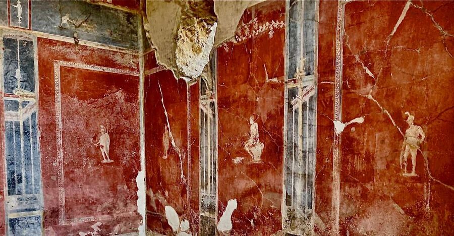 Pompeii: Guided Tour & Skip the Line Ticket - The streets of Pompeii: what walking the ruins really teaches you