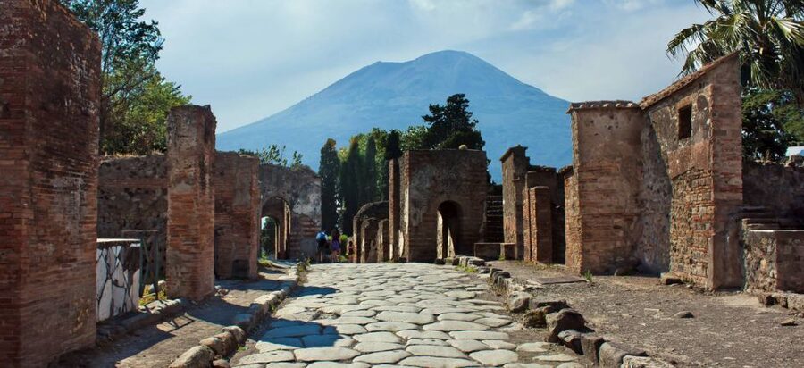 Pompeii Guided Walking Tour – Skip-the-Line Priority Access - Where you meet: Porta Marina Inferiore, Piazza Esedra