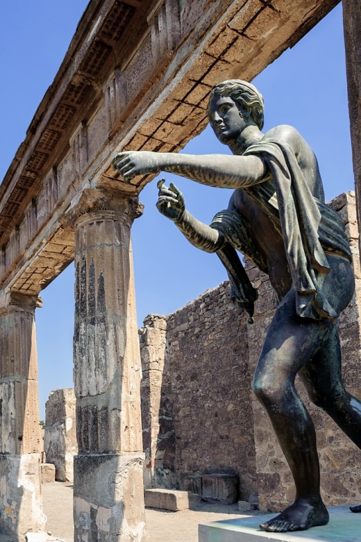 Pompeii: Guided Walking Tour with Entrance Ticket - What to bring so Pompeii feels manageable
