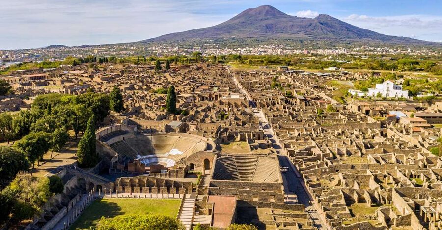 Pompeii: Guided Walking Tour with Entrance Ticket - Practical logistics: group size, pace, and photo time