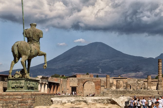 Pompeii Half Day Trip from Naples - What You’ll See in the Ruins (Even If You Can’t See It All)