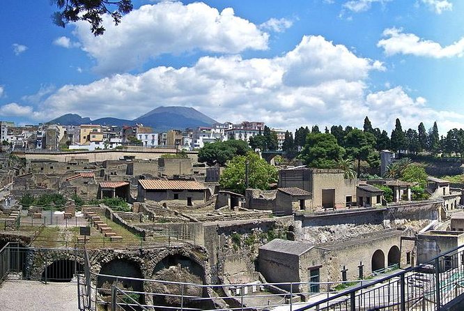 Pompeii & Herculaneum Day Trip from Naples with Lunch - Walking on Uneven Ground, Sun, and What to Pack