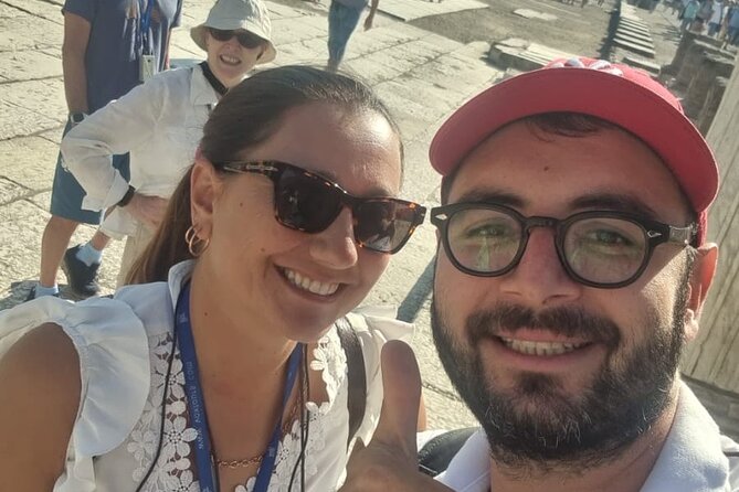 Pompeii private tour with expert guide in archaeology - Main streets, taverns, and shops, where you can picture normal days