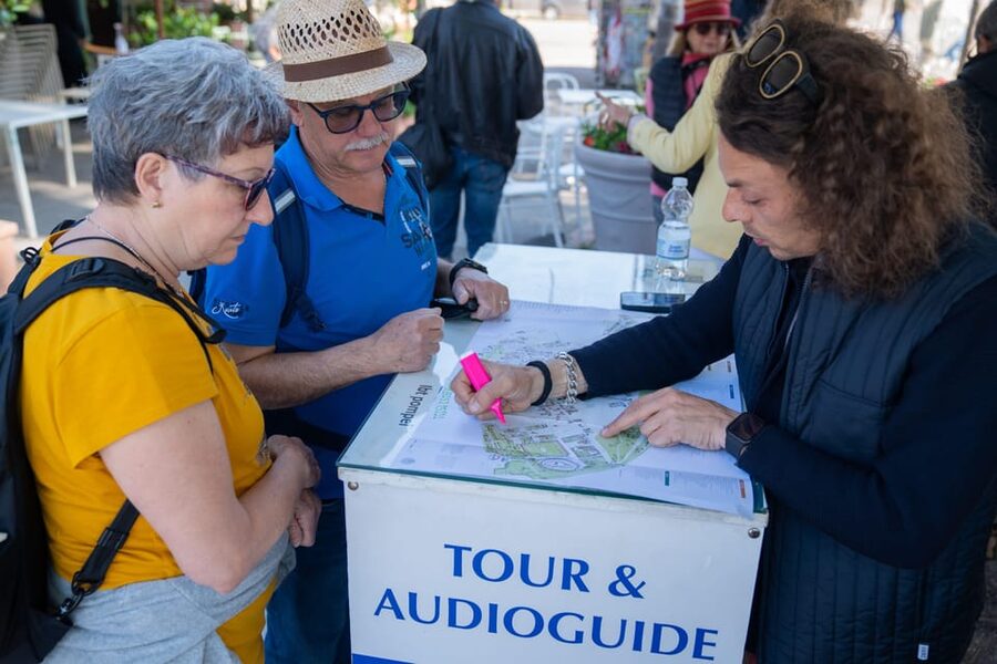 Pompeii: Skip-the-Line Entry & Audioguide - Arriving at the meeting point and getting in fast