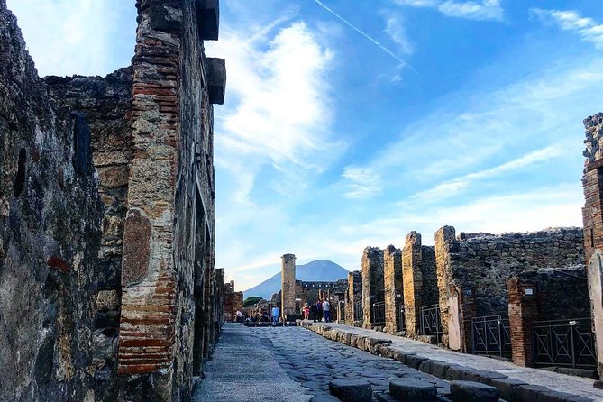 Pompeii Skip-the-Line Entry Small Group Guided Tour - Price and value: what $59.28 really buys you
