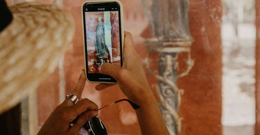 Pompeii: Skip-the-Line Entry Ticket with Digital Guide App - How the digital guide app changes your walking day