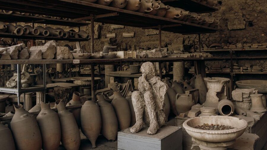 Pompeii: Skip-the-Line Guided Tour with Expert Archaeologist - Where you meet at Via Villa dei Misteri