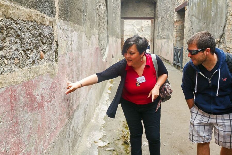 Pompeii: Skip-the-Line Guided Tour with Expert Archaeologist - The difference the archaeologist makes (and the stories you’ll remember)