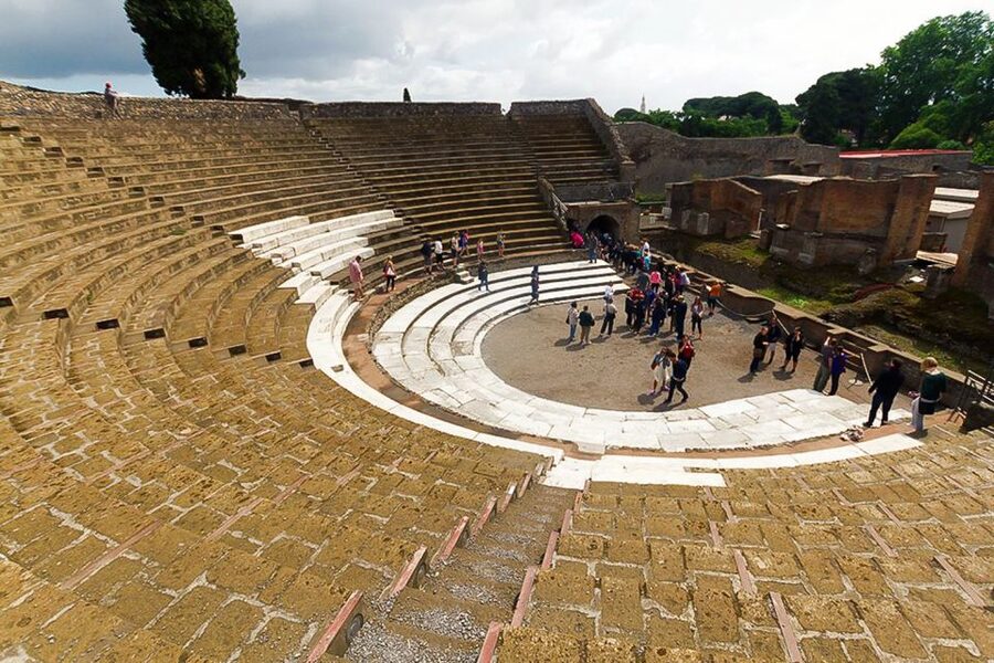 Pompeii: Skip-the-Line Guided Tour with Expert Archaeologist - Pompeii Express for 2 hours with the most important anchors