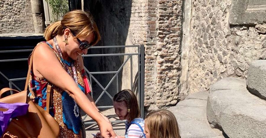 Pompeii: Skip-the-Line Tour for Kids and Families - Strolling Pompeii highlights: theater, fountains, homes, and thermal baths
