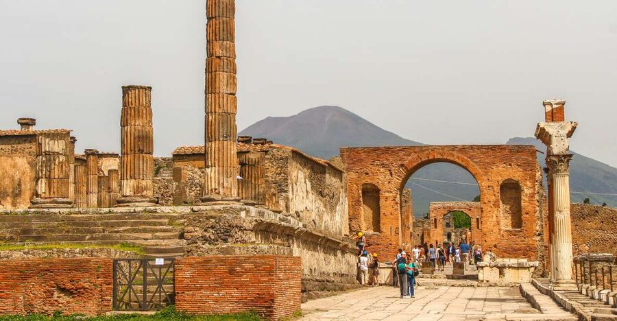 Pompeii: Small Group Guided Tour and Skip-the-Line Ticket - A 2-hour small-group route that keeps Pompeii readable