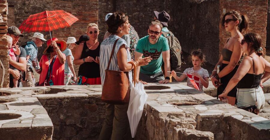 Pompeii: Small-Group Tour of Pompeii and Herculaneum - Circumvesuviana train transfer to Ercolano, a smooth change of scenery
