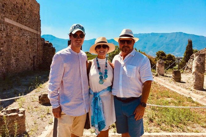 Pompeii Small Group Tour - Tickets Included - What the guide actually does: names, style, and the payoff