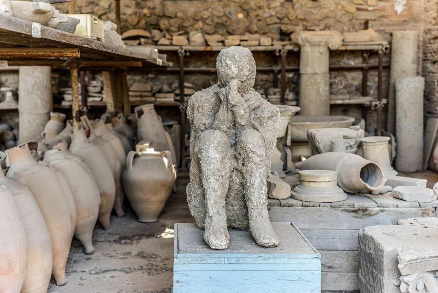 Pompeii: Small Group Tour with an Archaeologist - Plaster casts, 79 AD, and how the story becomes personal