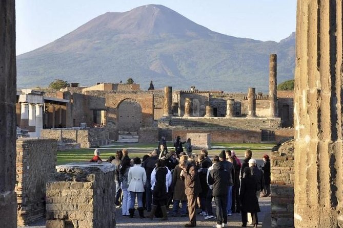 Pompeii: Small Group Tour with an Archaeologist - 2-hour or 3-hour: what changes when you add the Villa of the Mysteries