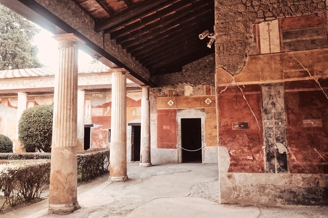 Pompeii Small Group with an Archaeologist and Skip The Line - Granai del Foro, Basilica, and the Forum You Can Actually Understand