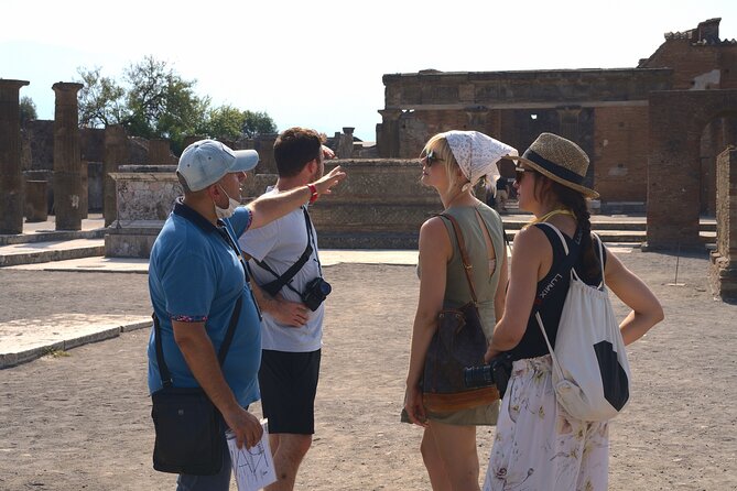 Pompeii Tour & Lunch with Wine Tasting Experience - Trecase and the Vesuvius National Park: where the lunch resets your day