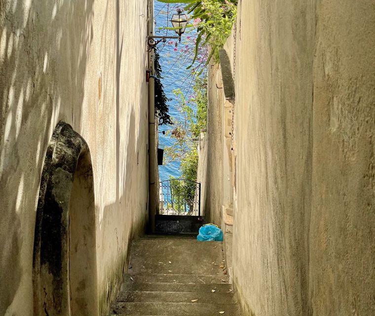 Positano: Old Town Walking Tour with Archaeologist Guide - Spiaggia Maggiore Views and Fornillo Beach Where Locals Sunbathe