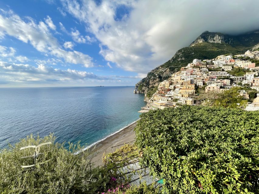 Positano: Old Town Walking Tour with Archaeologist Guide - The Underground Roman Villa: Frescoes and a Real Archaeological Guide