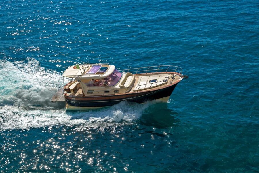 Positano: Shared Sunset Cruise - Cruise Along the Amalfi Coast: Music, Aperitif-Style Flow, and Time to Look