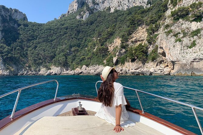 Private Boat Tour of Capri - Blue Grotto: The Rowing Boat Switch, the Queue, and the €18 Ticket