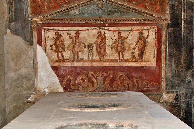 Private Day Tour of Pompeii, Sorrento and Positano with Pick Up - Pompeii Archaeological Park in 2 hours: what to focus on