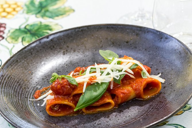 Private Pompeii Tour with Organic Wine Tasting & Lunch - The Included Wine Tasting and the Three-Course Lunch Plan