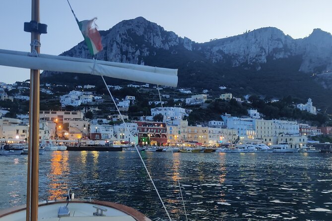Private tour in a typical Capri boat - Who this tour is best for (and who should consider a different style)