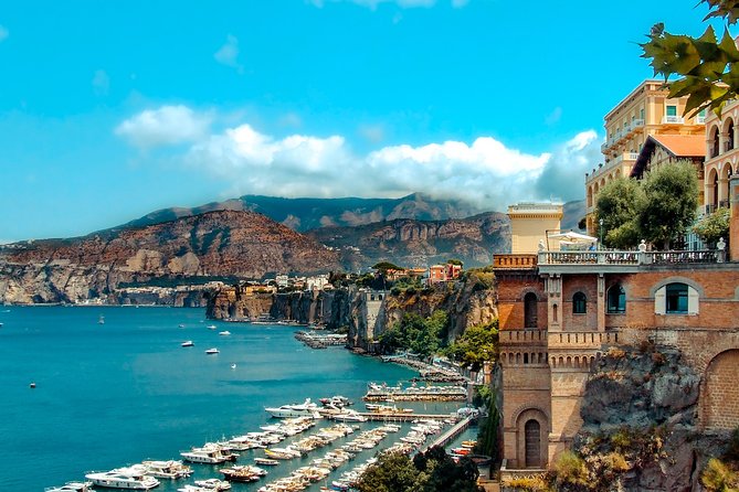 Private Transfer from Naples to Sorrento - Optional Pompeii stop: a great add-on with a key limitation