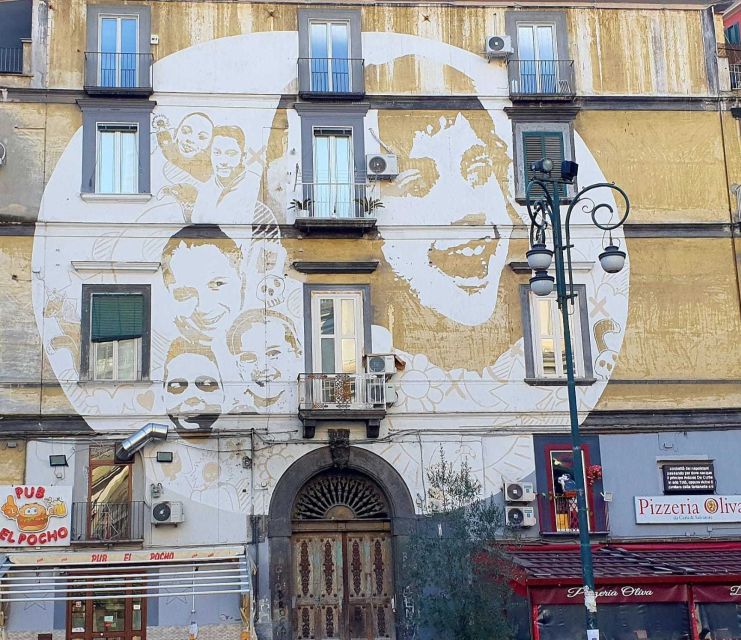 Rione Sanità tour among baroque, revival, street art & food - Palazzo San Felice and Palazzo dello Spagnolo, twin architectures