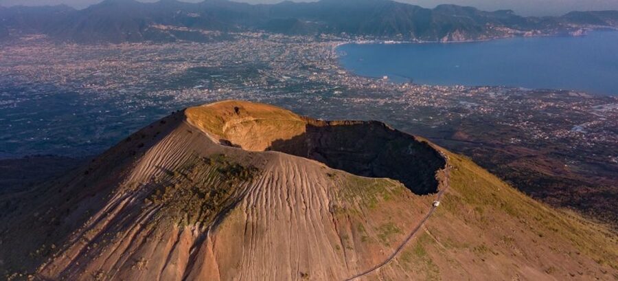 Round-Trip to Vesuvius National Park From Ercolano - The Gran Cono walk: what the 1,000 m stop changes for you