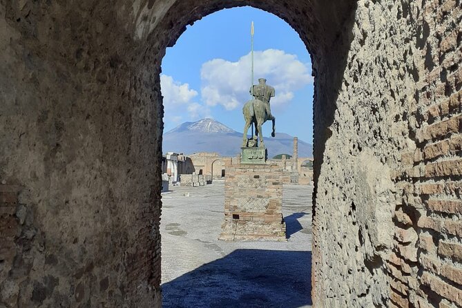 Semi - Private Tour of Pompeii with an Archaeologist - Price and value: $36.28 plus admission, and what you get for your time