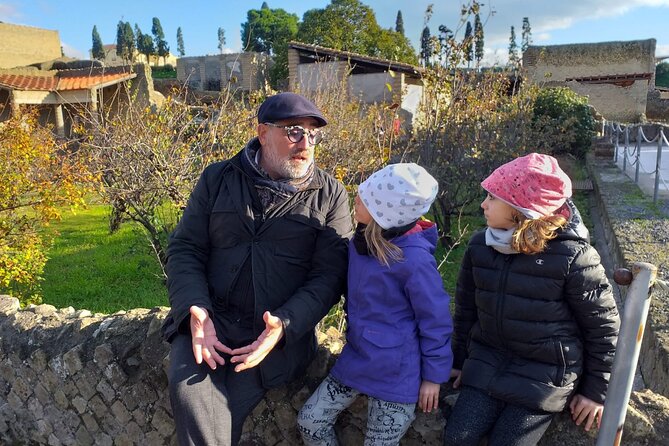 Semi - Private Tour of Pompeii with an Archaeologist - Should you choose this semi-private style, or go bigger?