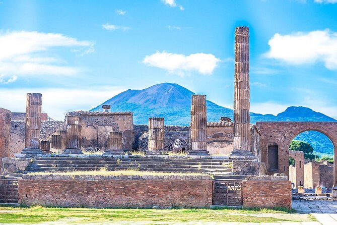 Semi - Private Tour of Pompeii with an Archaeologist - If you are planning your day around Pompeii, here is how to make the most of it